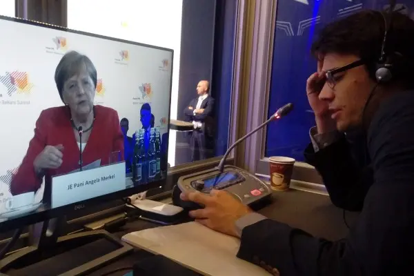 Tłumaczenia symultaniczne podczas międzynarodowej konferencji